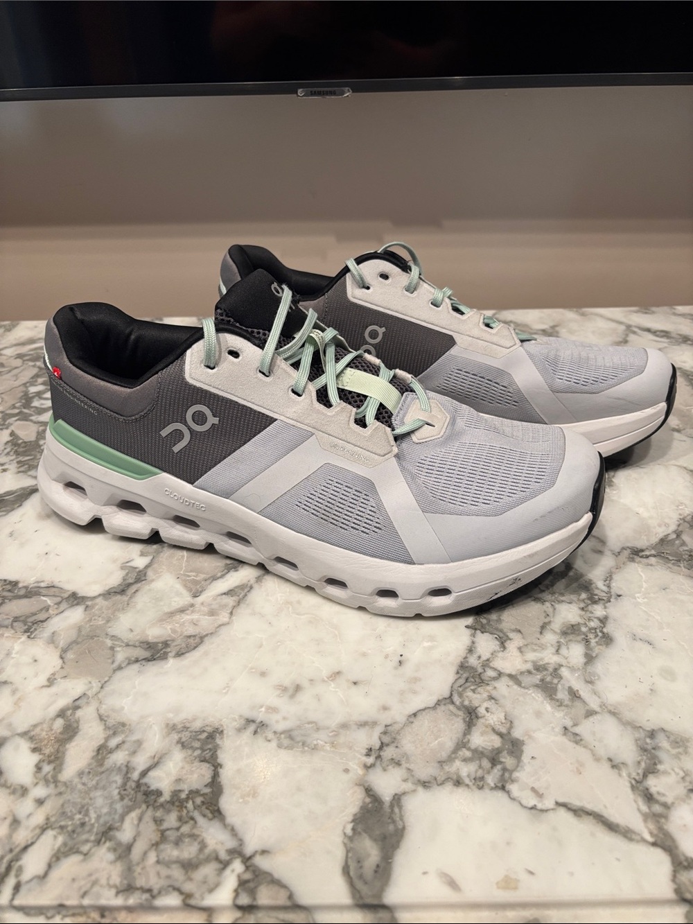 On Running Men's Cloudswift Sneakers in Light Gray and Mint